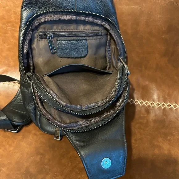 Black Leather crossbody Sling Bag unisex genuine leather black - Picture 6 of 6